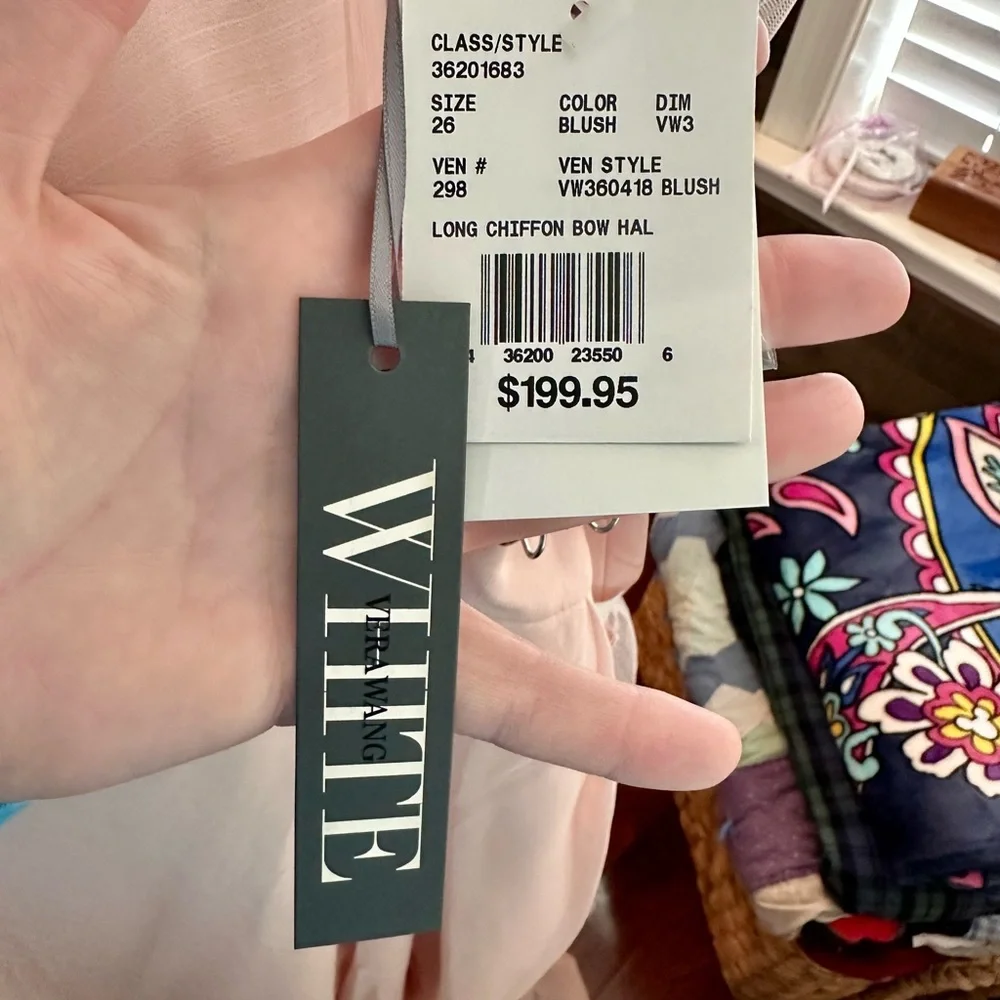 Vera Wang White Collection - Picture 2 of 2